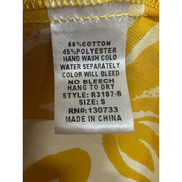 Umgee Women's Size Small Sleeveless Blouse Tank White Yellow Leaf Design Ruffle - Picture 4 of 4